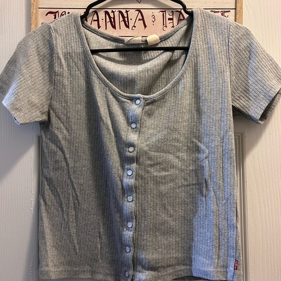 Levi's Gray Ribbed Button-Down Top - Picture 1 of 1